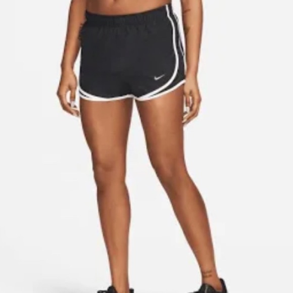 Black Nike Women's Dri-Fit Tempo Shorts With Black And White. Lined. Size L